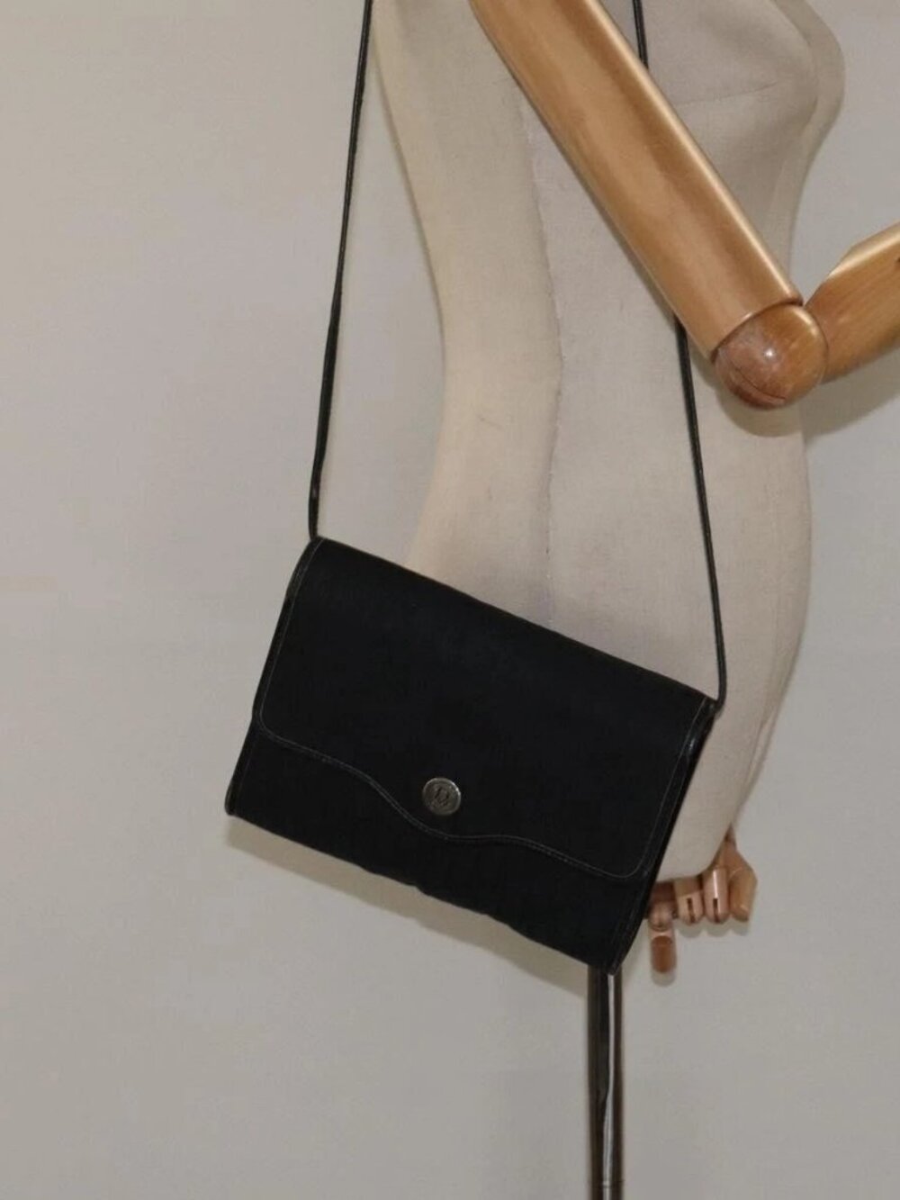 Christian Dior Trotter Canvas Shoulder Bag Black Gold Auth BA1830 - Picture 15 of 16